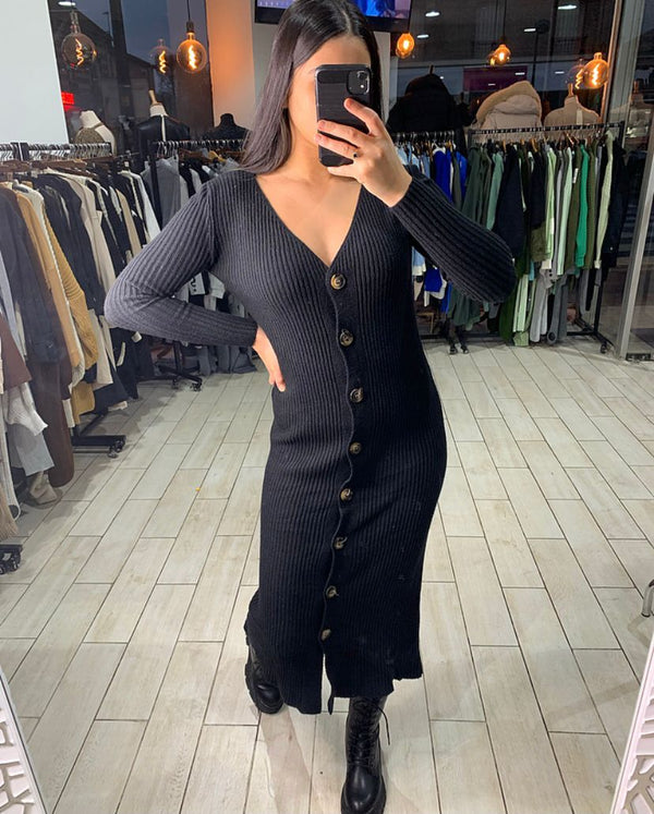 Robe longue à bouton